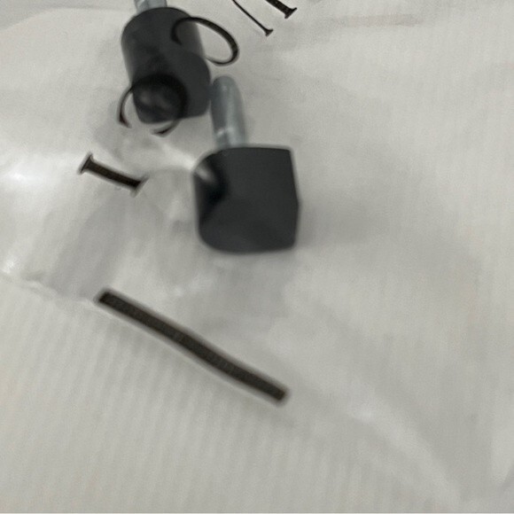 Gucci Empty Box 2 Dust Bags and Replacement Heel Tips - Picture 8 of 8